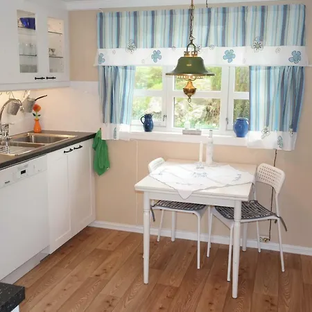 Holiday home Idyllisk *