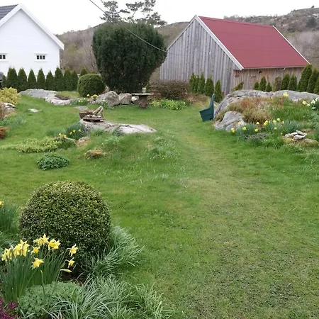 Holiday home Idyllisk *